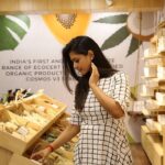 Swathishta Krishnan Instagram – Skincare is healthcare ❤️
Had a great experience, shopping at @juicy_chemistry .. 
Link in bio 😊
.
.
.
Pc @vicky___075photography 
.
.
.
#naturalskincare #skincare #skincareroutine #beauty #organicskincare #natural #healthyskin #naturalbeauty #selfcare #glowingskin #skincareproducts #organic #skin #vegan #crueltyfree #skincaretips #antiaging #veganskincare #cleanbeauty #greenbeauty #beautycare #acne #naturalproducts #handmade #naturalskincareproducts #makeup #essentialoils #cosmetics #facial #bhfyp