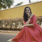 Swathishta Krishnan Instagram – 💓💓
.
.
.
Wearing this beautiful garment from @instorefashions 
Captured by @jb__jonathan 
.
.
.
.