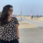 Swathishta Krishnan Instagram - Breezy n cheesy ❤️ Pc @manojkumar_photography . . . . . Promenade Beach