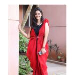 Swathishta Krishnan Instagram - Saree is a timeless fashion that refuses to retire... Styled by @monz_tastefulmemories Pc @vicky___075photography . . . . . .#behindwoods #behindwoodsgoldmedals #tamilactors #indiaglitztelugu #malayalamcinemas #malayalammoviesongs #mollywood #telugucinema #tamil #kollywoodmovie #jewellery #gowns #bluegown #tiktokgirls #tamilheroines #behindwoods #behindwoodsgoldmedals#malayalamsongs #malayalamcinema #malayalamsongs #malayalam #malayalamheroines #malayalammonday #kollywoodqueen #behindwoods #indiaglitzmalayalam #asianet