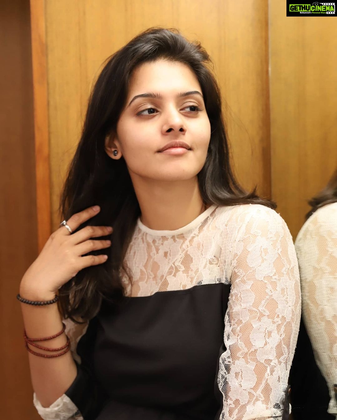 Swathishta Krishnan Instagram - Beauty lies in the eyes of BEHOLDER❤️ . . . PC @vicky___075photography thank you da for capturing the real me ❤️