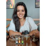 Swathishta Krishnan Instagram – Thank you so much @chaigallivelachery ❤️ for hosting an amazing lunch for new year …loved it and thoroughly enjoyed being der…
.
.
.
Happy new year 2021 ❤️❤️