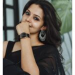 Swathishta Krishnan Instagram - Black Friday Alert! 🔥 @danielwellington is spoiling us with their crazy Black Friday deals! 50% off on selected watches!!!🔥😱Add my code DWSWATHI for an extra 15% at purchase. Offer valid till stock lasts! . . . . #danielwellington