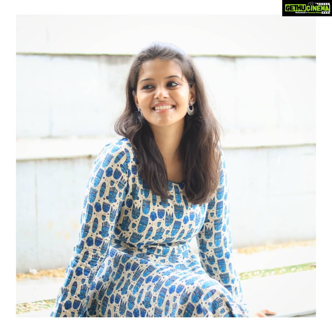 Swathishta Krishnan Instagram - I Blush like an idiot when I look at a large waffle filled with butterscotch ice cream when I'm strictly on NO SUGAR DIET ππ . . . Outfit @instorefashions Captured by @varuun.jpg . . . . . #behindwoods #behindwoodsgoldmedals #tamilactors #indiaglitztelugu #malayalamcinemas #malayalammoviesongs #mollywood #telugucinema #tamil #kollywoodmovie #jewellery #gowns #bluegown #tiktokgirls #tamilheroines #behindwoods #behindwoodsgoldmedals#malayalamsongs #malayalamcinema #malayalamsongs #malayalam #malayalamheroines #malayalammonday #kollywoodqueen #behindwoods #indiaglitzmalayalam #asianet