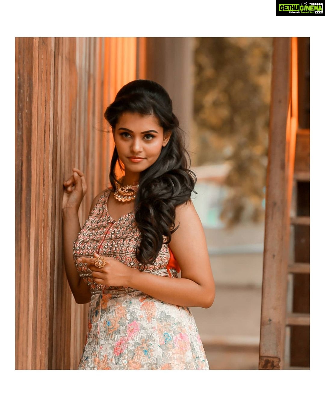 Swathishta Krishnan Instagram - EYE CONTACT πππ . .Wearing @tamaarabytrb Accessories @saisanjanajewels Makeover @monz_makeover Captured by @limonero_productions Edit @mikkie_photographhy . . . . . #throwbackseries ..#behindwoods #behindwoodsgoldmedals #tamilactors #indiaglitztelugu #malayalamcinemas #malayalammoviesongs #mollywood #telugucinema #tamil #kollywoodmovie #jewellery #gowns #bluegown #tiktokgirls #tamilheroines #behindwoods #behindwoodsgoldmedals#malayalamsongs #malayalamcinema #malayalamsongs #malayalam #malayalamheroines #malayalammonday #kollywoodqueen #behindwoods #indiaglitzmalayalam #asianet