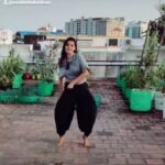 Swathishta Krishnan Instagram - Newbee on tiktok😅 My all time favorite song n everyone's favourite @simranrishibagga❤️❤️❤️ . . #worlddanceday