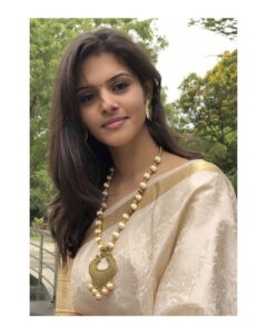 Swathishta Krishnan Instagram - Running short of captions...why don't you guys suggest one ?😅 @g3accessories @manojkumar_photography . . . . . . #throwbackseries ..#behindwoods #behindwoodsgoldmedals #tamilactors #indiaglitztelugu #malayalamcinemas #malayalammoviesongs #mollywood #telugucinema #tamil #kollywoodmovie #jewellery #gowns #bluegown #tiktokgirls #tamilheroines #behindwoods #behindwoodsgoldmedals#malayalamsongs #malayalamcinema #malayalamsongs #malayalam #malayalamheroines #malayalammonday #kollywoodqueen #behindwoods #indiaglitzmalayalam #asianet
