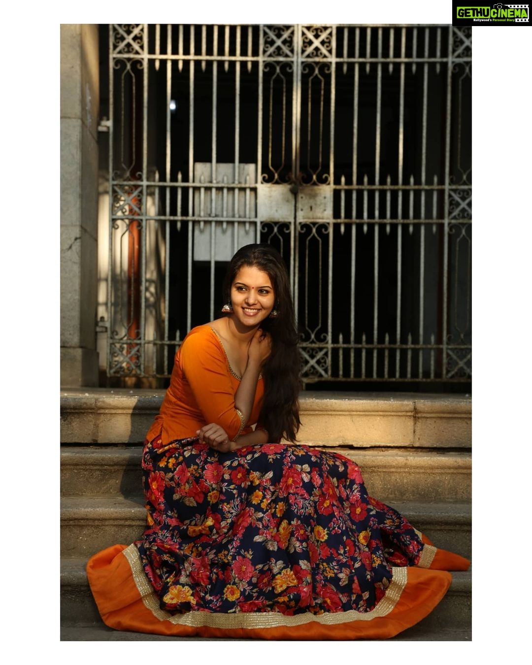 Swathishta Krishnan Instagram - Manjal veyil malayile ☀️ #THROWBACK . . . . .#throwbackseries ..#behindwoods #behindwoodsgoldmedals #tamilactors #indiaglitztelugu #malayalamcinemas #malayalammoviesongs #mollywood #telugucinema #tamil #kollywoodmovie #jewellery #gowns #bluegown #tiktokgirls #tamilheroines #behindwoods #behindwoodsgoldmedals#malayalamsongs #malayalamcinema #malayalamsongs #malayalam #malayalamheroines #malayalammonday #kollywoodqueen #behindwoods #indiaglitzmalayalam #asianet