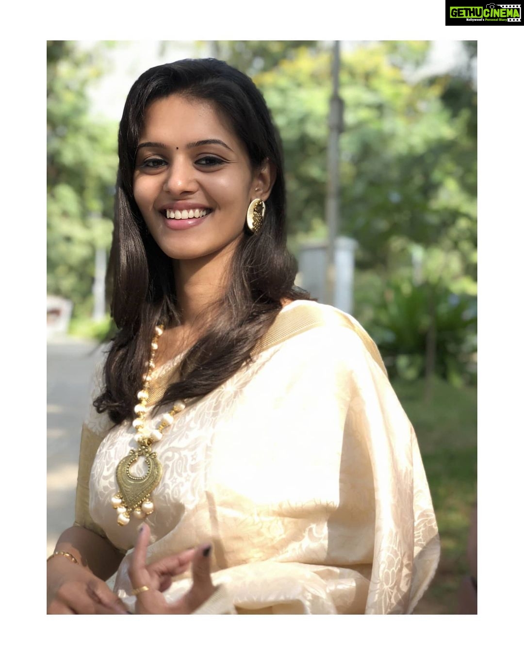 Swathishta Krishnan Instagram - Ok...BYE BYE to this series 😄 . . . . . .