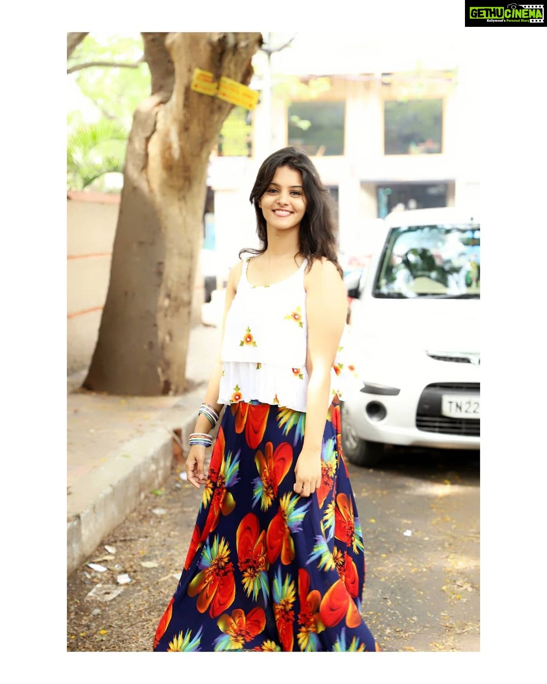 Swathishta Krishnan Instagram - 1 : during quarantineeee 2: after quarantineeee ❤️😄 Pc @vicky___075photography Wearing @blendinstyle . . . . . #throwbackseries ..#behindwoods #behindwoodsgoldmedals #tamilactors #indiaglitztelugu #malayalamcinemas #malayalammoviesongs #mollywood #telugucinema #tamil #kollywoodmovie #jewellery #gowns #bluegown #tiktokgirls #tamilheroines #behindwoods #behindwoodsgoldmedals#malayalamsongs #malayalamcinema #malayalamsongs #malayalam #malayalamheroines #malayalammonday #kollywoodqueen #behindwoods #indiaglitzmalayalam #asianet