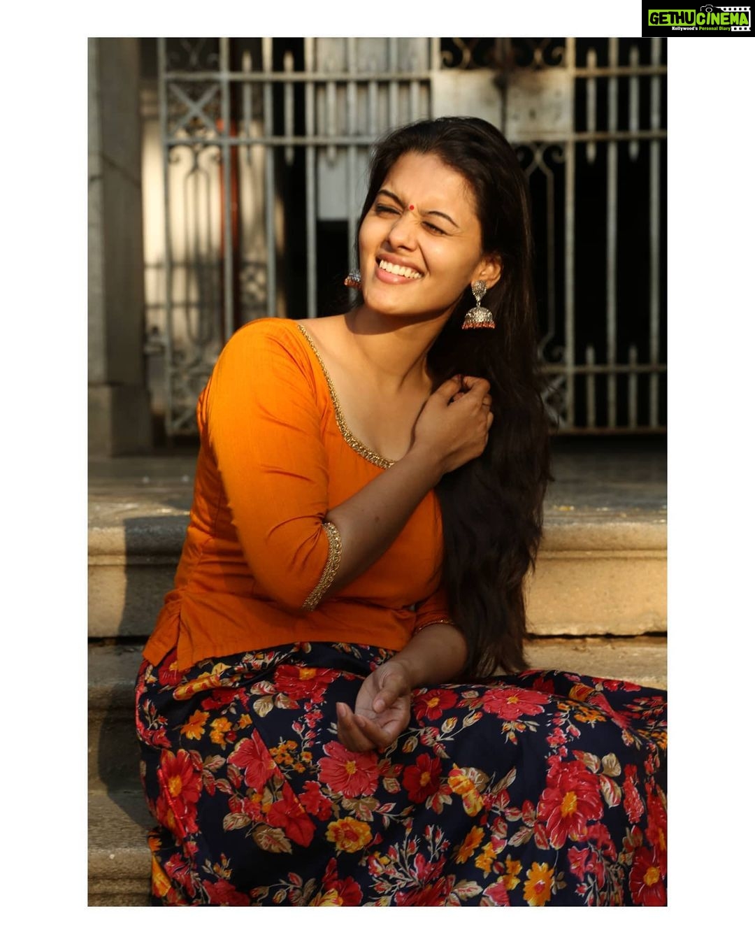 Swathishta Krishnan Instagram - Manjal veyil malayile ☀️ #THROWBACK . . . . .#throwbackseries ..#behindwoods #behindwoodsgoldmedals #tamilactors #indiaglitztelugu #malayalamcinemas #malayalammoviesongs #mollywood #telugucinema #tamil #kollywoodmovie #jewellery #gowns #bluegown #tiktokgirls #tamilheroines #behindwoods #behindwoodsgoldmedals#malayalamsongs #malayalamcinema #malayalamsongs #malayalam #malayalamheroines #malayalammonday #kollywoodqueen #behindwoods #indiaglitzmalayalam #asianet