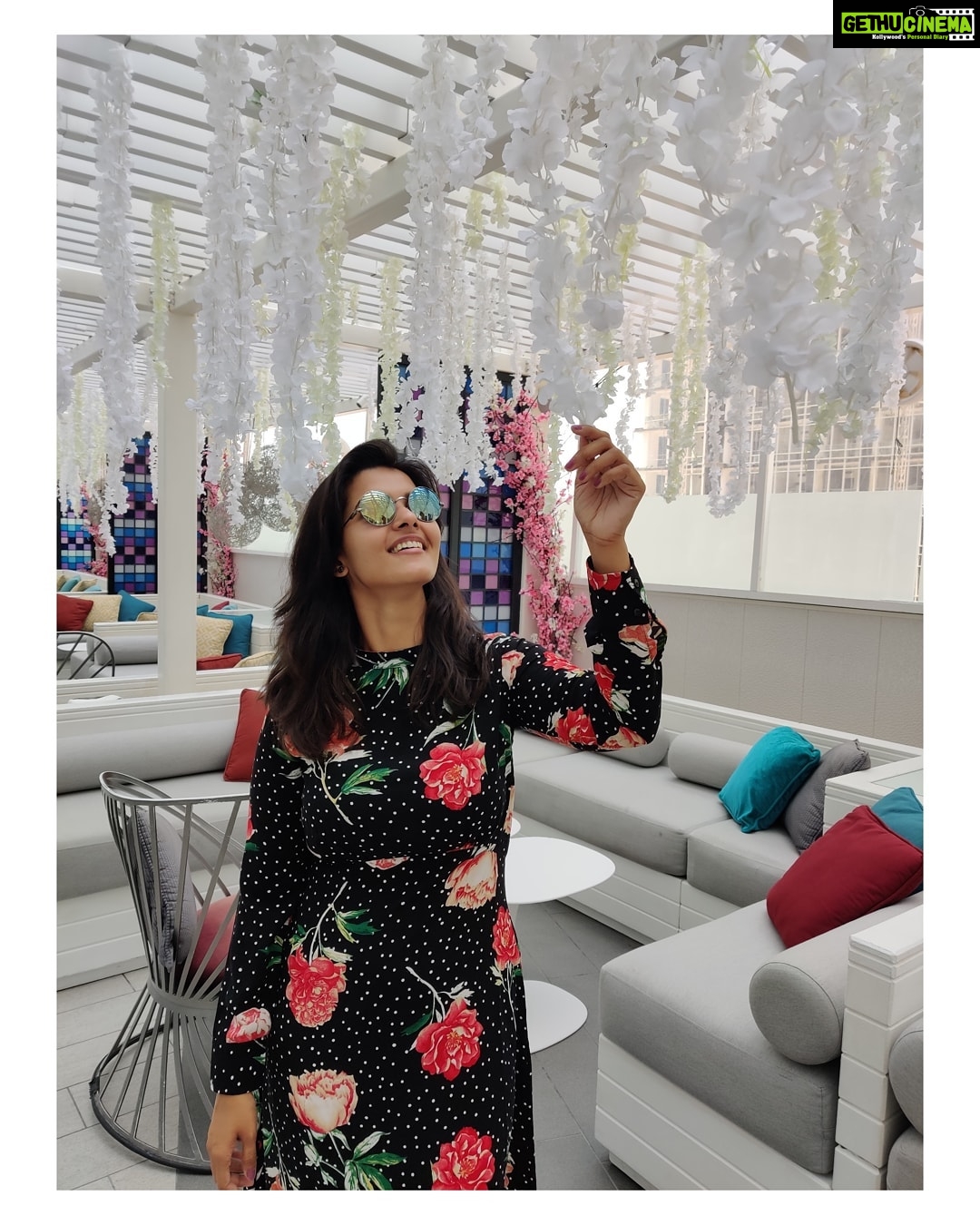 Swathishta Krishnan Instagram - BLOOM WHERE YOU ARE PLANTED 🌹 . . . ....#behindwoods #behindwoodsgoldmedals #tamilactors #indiaglitztelugu #malayalamcinemas #malayalammoviesongs #mollywood #telugucinema #tamil #kollywoodmovie #jewellery #gowns #bluegown #tiktokgirls #tamilheroines #behindwoods #behindwoodsgoldmedals#malayalamsongs #malayalamcinema #malayalamsongs #malayalam #malayalamheroines #malayalammonday #kollywoodqueen #behindwoods #indiaglitzmalayalam #asianet W hotel doha, Qatar