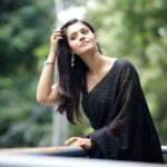 Swathishta Krishnan Instagram - Quick fix 🖤 Thank you @thatmadraskaran for giving the best in 5minutes Thank you darling @vickys_makeover_studio Hairdo @whamsalon Beautiful saree from @shanus_boutique . . . . . . #vikramfromjune3 #vikrampromotion #blacksaree #kamalhaasanvikram #fahadhfaasil #kamalhaasan #vikram #surya #lokeshkanagaraj #vijaysethupathi #anirudh #redgiants #udhaynidhistalin #vijaytv #sonymusic #sonysouthmusic #hotstar #rajkamalfilmsinternational