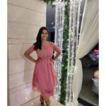 Swathishta Krishnan Instagram - Thank you @helo_tamilofficial @helo_indiaofficial for this sweet gesture for 100k followers on heloapp❤️ Wearing this beautiful pink draped dress from @labelmana ❤️❤️ . . . . . ...#behindwoods #behindwoodsgoldmedals #tamilactors #indiaglitztelugu #malayalamcinemas #malayalammoviesongs #mollywood #telugucinema #tamil #kollywoodmovie #jewellery #gowns #bluegown #tiktokgirls #tamilheroines #behindwoods #behindwoodsgoldmedals#malayalamsongs #malayalamcinema #malayalamsongs #malayalam #malayalamheroines #malayalammonday #kollywoodqueen #behindwoods #indiaglitzmalayalam #asianet