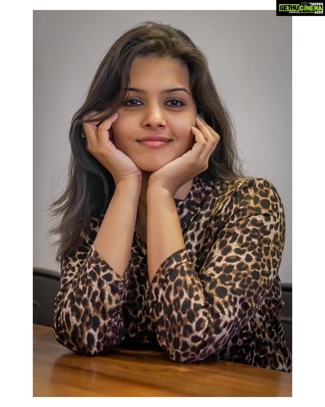 Swathishta Krishnan Instagram - 🤩🤩 Captured by @fourkingscreations Location @themayflowerchennai . . . . . . ......#behindwoods #behindwoodsgoldmedals #tamilactors #indiaglitztelugu #malayalamcinemas #malayalammoviesongs #mollywood #telugucinema #tamil #kollywoodmovie #jewellery #gowns #bluegown #tiktokgirls #tamilheroines #behindwoods #behindwoodsgoldmedals#malayalamsongs #malayalamcinema #malayalamsongs #malayalam #malayalamheroines #malayalammonday #kollywoodqueen #behindwoods #indiaglitzmalayalam #asianet The Mayflower