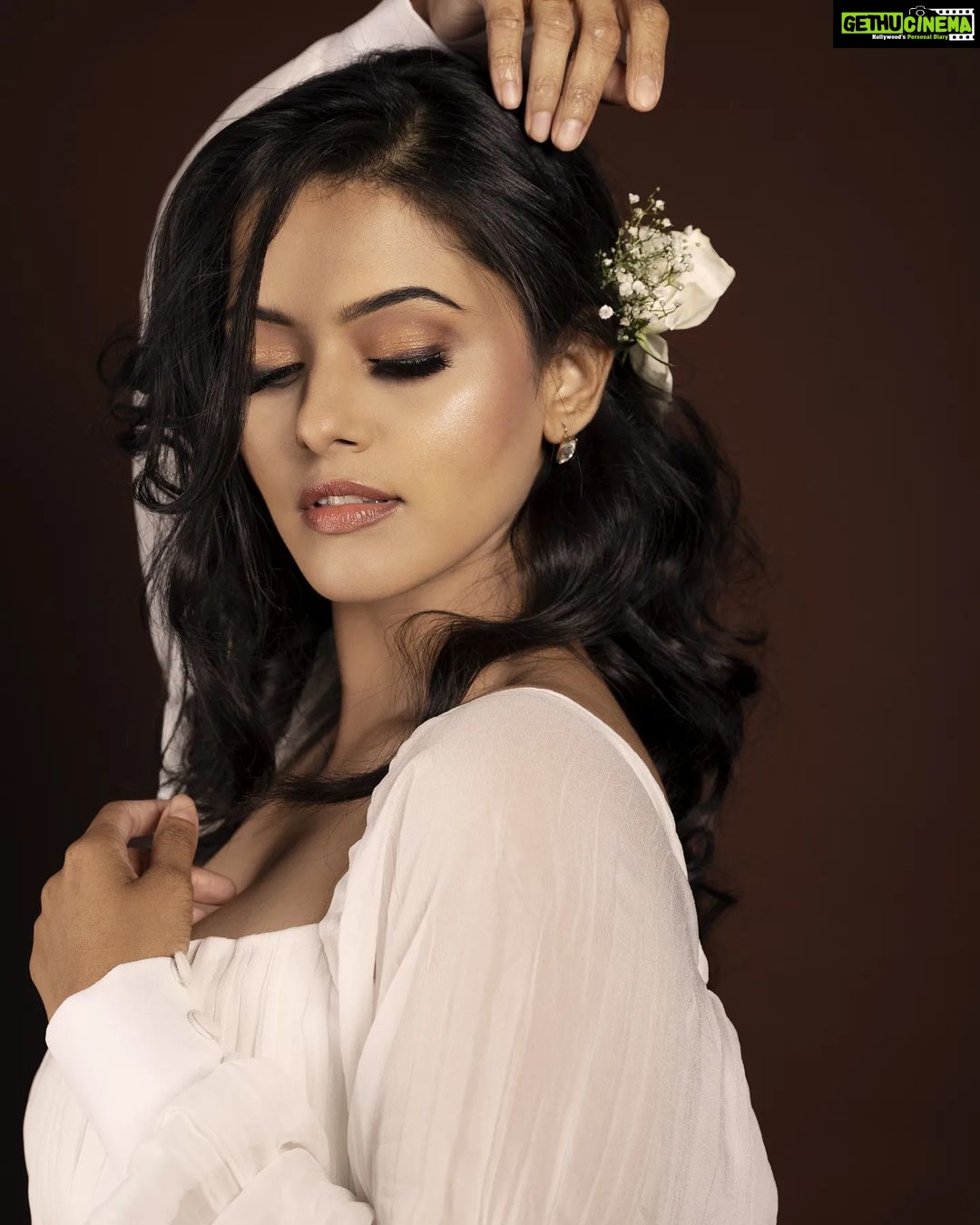 Swathishta Krishnan Instagram - Once in a while 🤠. . . . . PC @lakshmiijagan Attire - @newwaveboutique Designer - @vineeth_gopinathan Stylist - @storiesbysiyahhhh Hair n makeup - @sujani_suresh.mua . . . .#tamilactress #actress #kollywood #teluguactress #telugu #mollywood #malluactress #malayalam #photography #photoshoot #photooftheday #instagood
