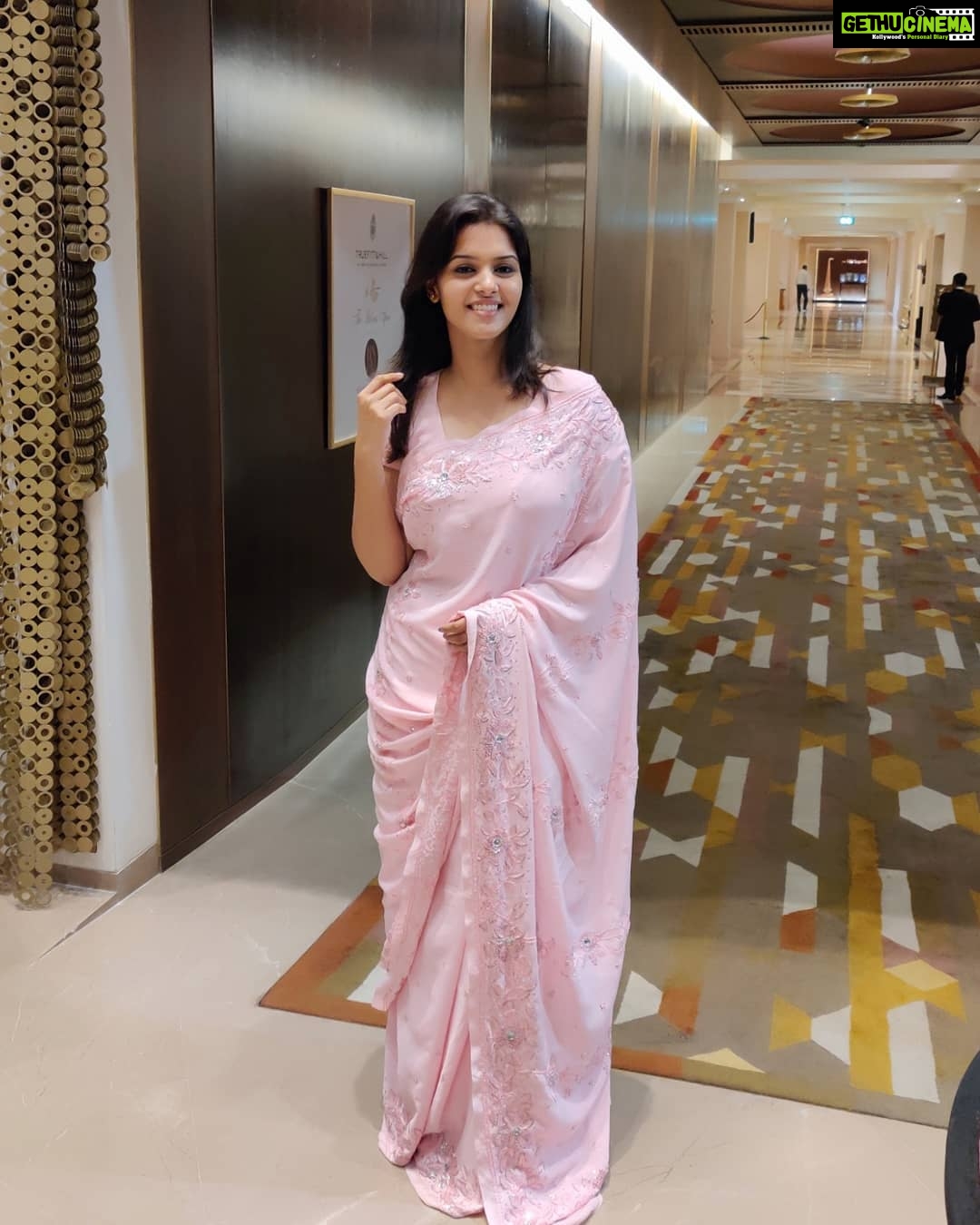 Swathishta Krishnan Instagram - Pink 🥰 @sathish_pro . . . . . ......#behindwoods #behindwoodsgoldmedals #tamilactors #indiaglitztelugu #malayalamcinemas #malayalammoviesongs #mollywood #telugucinema #tamil #kollywoodmovie #jewellery #gowns #bluegown #tiktokgirls #tamilheroines #behindwoods #behindwoodsgoldmedals#malayalamsongs #malayalamcinema #malayalamsongs #malayalam #malayalamheroines #malayalammonday #kollywoodqueen #behindwoods #indiaglitzmalayalam #asianet Crowne Plaza Chennai Adyar Park