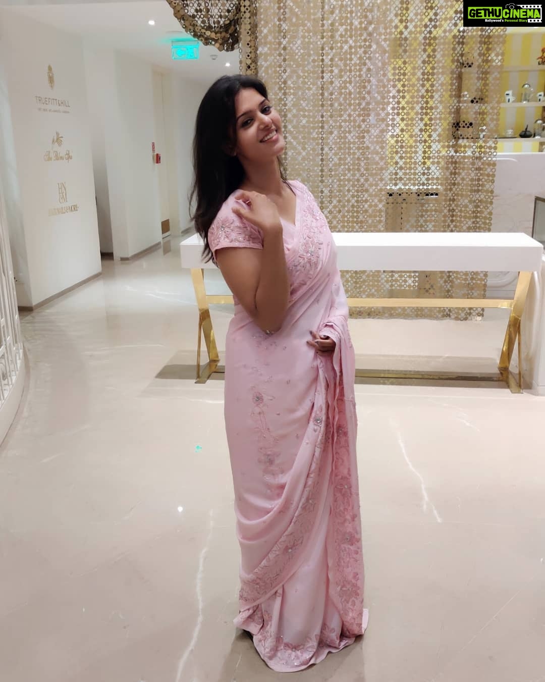 Swathishta Krishnan Instagram - Pink 🥰 @sathish_pro . . . . . ......#behindwoods #behindwoodsgoldmedals #tamilactors #indiaglitztelugu #malayalamcinemas #malayalammoviesongs #mollywood #telugucinema #tamil #kollywoodmovie #jewellery #gowns #bluegown #tiktokgirls #tamilheroines #behindwoods #behindwoodsgoldmedals#malayalamsongs #malayalamcinema #malayalamsongs #malayalam #malayalamheroines #malayalammonday #kollywoodqueen #behindwoods #indiaglitzmalayalam #asianet Crowne Plaza Chennai Adyar Park