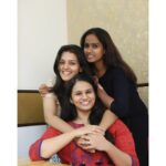 Swathishta Krishnan Instagram – Good girls are found in every corner of the earth…🤩🤩🤩
Check out the link in bio to c what was the topic that was brewing 😁
@shivapriyasp
@athigna 
Captured by thambi @vicky___075
.
.
.
.
.