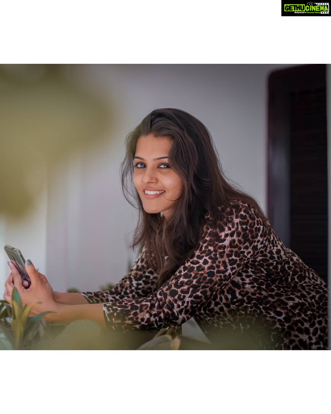 Swathishta Krishnan Instagram - 🤩🤩 Captured by @fourkingscreations Location @themayflowerchennai . . . . . . ......#behindwoods #behindwoodsgoldmedals #tamilactors #indiaglitztelugu #malayalamcinemas #malayalammoviesongs #mollywood #telugucinema #tamil #kollywoodmovie #jewellery #gowns #bluegown #tiktokgirls #tamilheroines #behindwoods #behindwoodsgoldmedals#malayalamsongs #malayalamcinema #malayalamsongs #malayalam #malayalamheroines #malayalammonday #kollywoodqueen #behindwoods #indiaglitzmalayalam #asianet The Mayflower