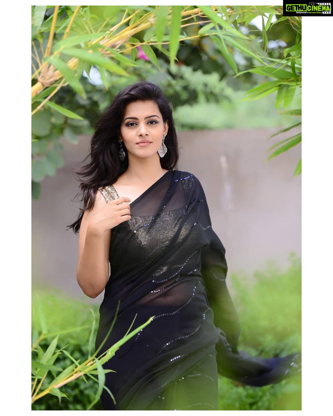 Swathishta Krishnan Instagram - Shot by @vijayvendhan Makeover @artistrybysupriya Blouse @labelmana . . . . . . . . ......#behindwoods #behindwoodsgoldmedals #tamilactors #indiaglitztelugu #malayalamcinemas #malayalammoviesongs #mollywood #telugucinema #tamil #kollywoodmovie #jewellery #gowns #bluegown #tiktokgirls #tamilheroines #behindwoods #behindwoodsgoldmedals#malayalamsongs #malayalamcinema #malayalamsongs #malayalam #malayalamheroines #malayalammonday #kollywoodqueen #behindwoods #indiaglitzmalayalam #asianet