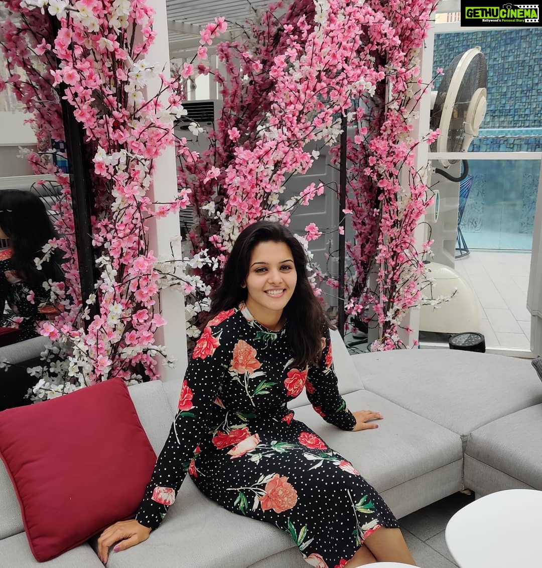 Swathishta Krishnan Instagram - U can never understand the floral skincare unless u experiment with them ๐ธ๐ธ๐ธ Click on the link in bio for a lovely and simple lotus face mask and feel the difference ๐ฅฐ . . . . ..#behindwoods #behindwoodsgoldmedals #tamilactors #indiaglitztelugu #malayalamcinemas #malayalammoviesongs #mollywood #telugucinema #tamil #kollywoodmovie #jewellery #gowns #bluegown #tiktokgirls #tamilheroines #behindwoods #behindwoodsgoldmedals#malayalamsongs #malayalamcinema #malayalamsongs #malayalam #malayalamheroines #malayalammonday #kollywoodqueen #behindwoods #indiaglitzmalayalam #asianet W hotel doha, Qatar