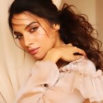 Tanya Hope Instagram - @sashajairam @makeupbyriddhima @esther_hmu