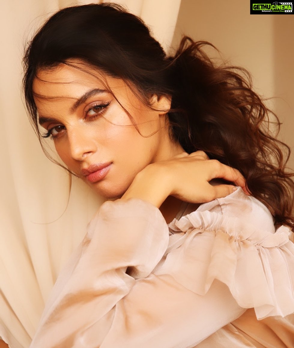 Tanya Hope Instagram - @sashajairam @makeupbyriddhima @esther_hmu