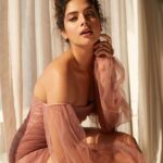 Tanya Hope Instagram - @sashajairam @makeupbyriddhima @souravroy_1999 @sheefajgilani