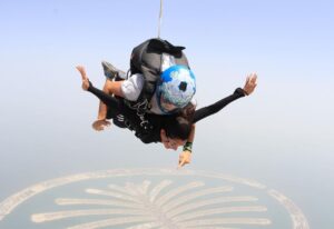 Tanya Hope Instagram - Some planes you won’t be able to jump out of @skydivedubai #throwback
