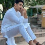 Thakur Anoop Singh Instagram – I hope you are having a refreshing evening as I am having here thinking of you !! ♥️ 💫 

#Lucknow #movieshooting #control clicked by @priyawajanand
