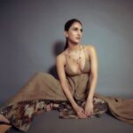 Vaani Kapoor Instagram – *insert caption here .. cuz I’m running outta em * 😬