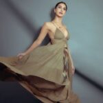Vaani Kapoor Instagram – *insert caption here .. cuz I’m running outta em * 😬