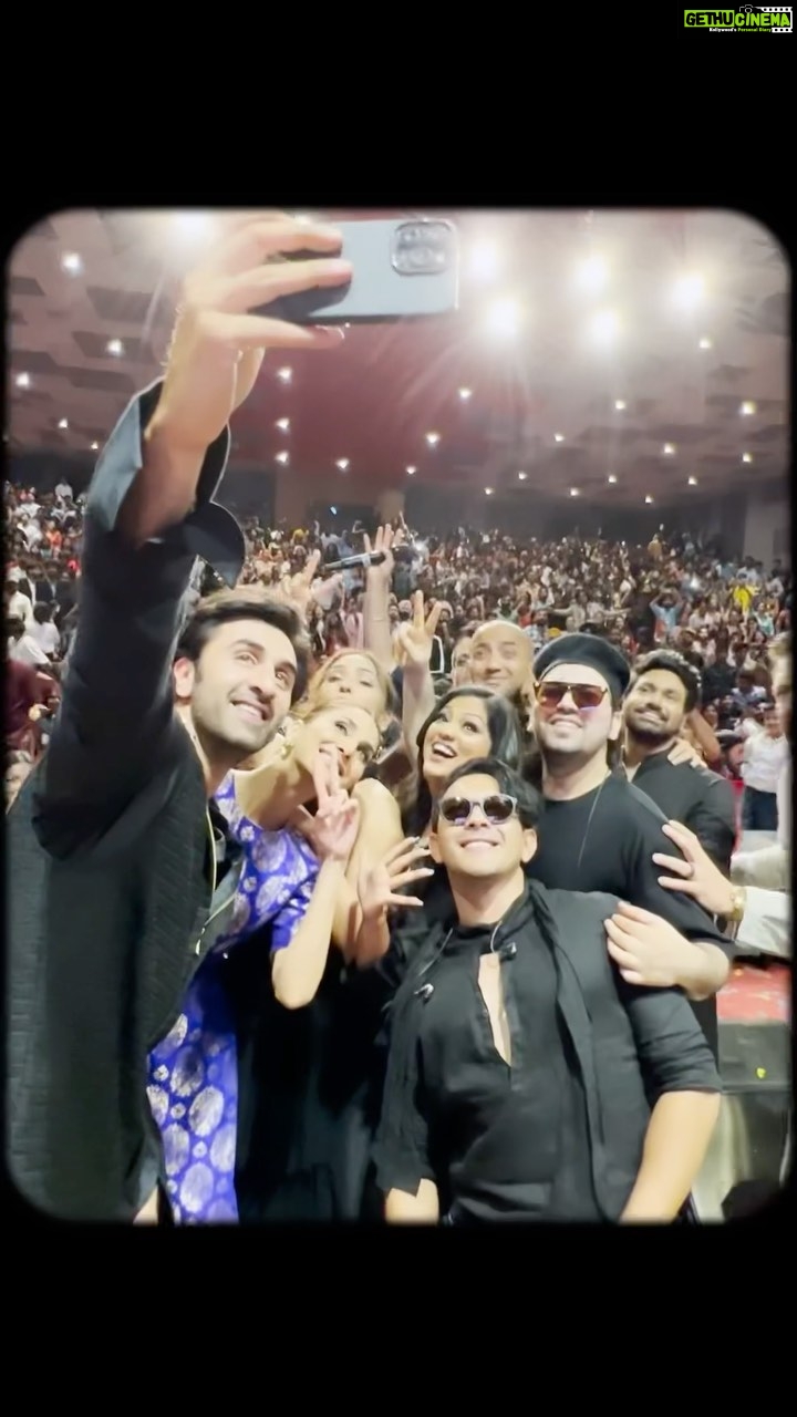 Vaani Kapoor Instagram - 📌 City 2: Chandigarh #ShamsheraPromotions 💟