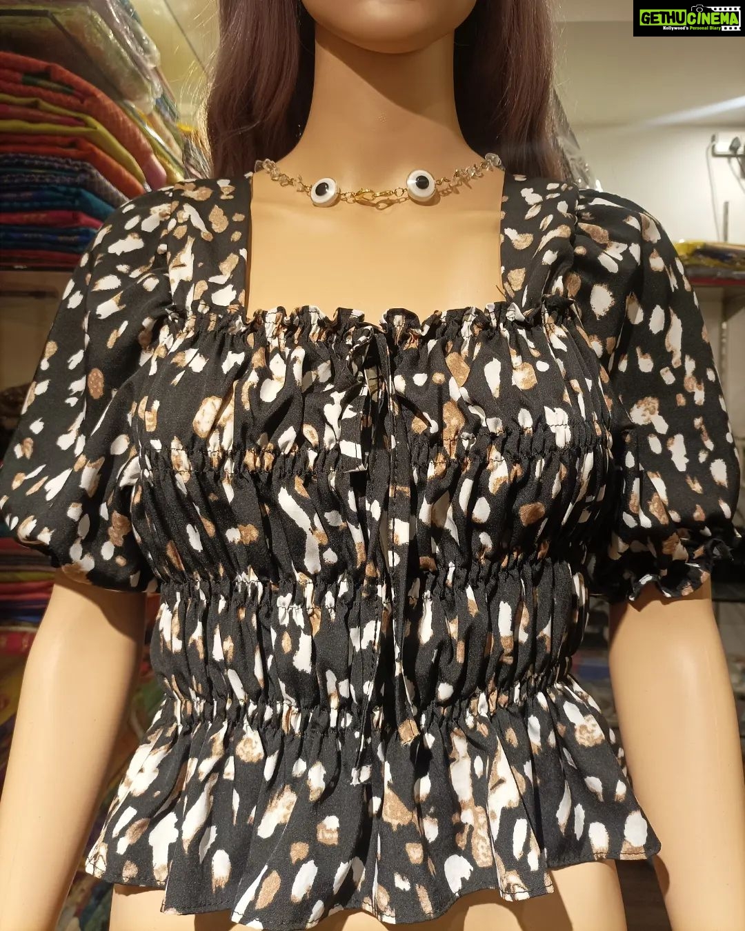 Vanitha Vijayakumar Instagram - Leopard print shirred top🐆 Swipe left to see the available colors🎨🤳 Buy this top in just 999/-💁🏻♀️ Offer is going on hurry up ladies🛒🛍 #vanithavijaykumarstyling #outfitoftheday #outfit #outfits #women #womensfashion #girl #girls #style #styling #stylist #fashion #ootd #picoftheday #pictureoftheday #dress #accessories #makeover #onlineshopping #onlineshop #boutique #boutiqueshopping #boutiquefashion Khader Nawaz Khan Road