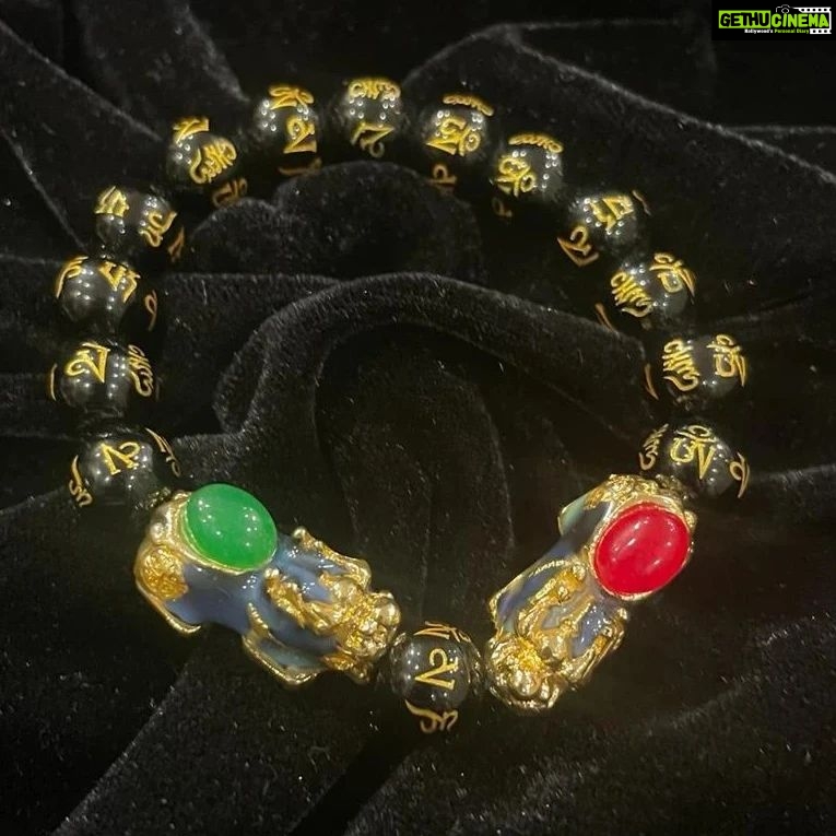 Vanitha Vijayakumar Instagram - Om mani padme hum bracelets with pixyu for ultimate luck and protection🤞🏻💪🏻 Dm for price & details 📩#vanithavijaykumarstyling #outfitoftheday #outfit #outfits #women #womensfashion #girl #girls #style #goodluck #jewellery #fashion #auspiciousjewellery #picoftheday #pictureoftheday #fengushui #accessories #chinese #symbols #chinesesymbols #makeover #onlineshopping #onlineshop Khader Nawaz Khan Road