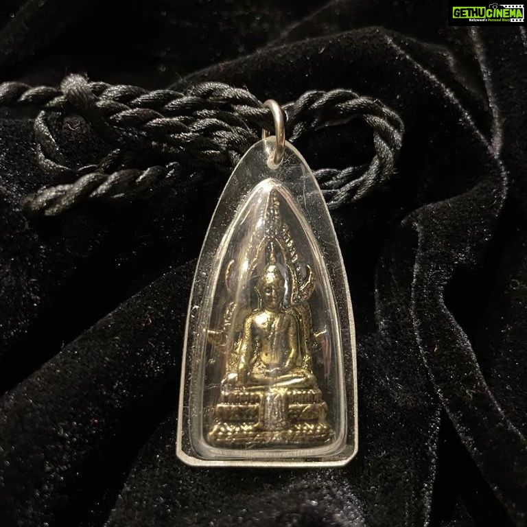 Vanitha Vijayakumar Instagram - Ancient Buddhist protection pendant🎎 Dm for price & details 📩#vanithavijaykumarstyling #outfitoftheday #outfit #outfits #women #womensfashion #girl #girls #style #goodluck #jewellery #fashion #auspiciousjewellery #picoftheday #pictureoftheday #fengushui #accessories #chinese #symbols #chinesesymbols #makeover #onlineshopping #onlineshop Khader Nawaz Khan Road
