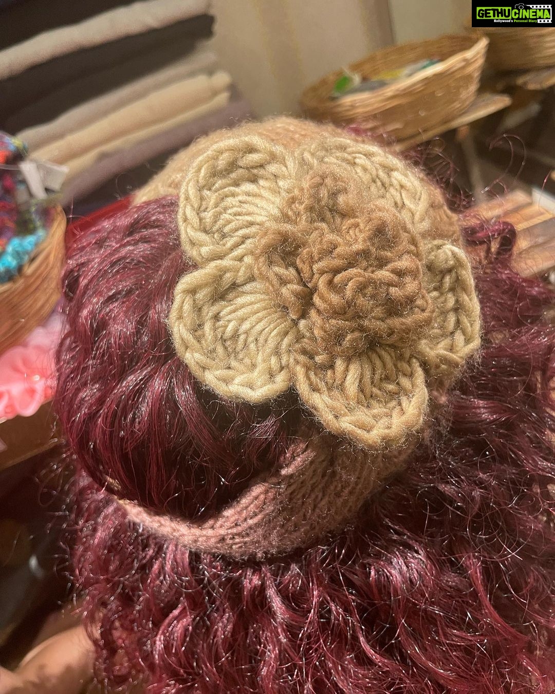 Vanitha Vijayakumar Instagram - Crochet Wool Head wraps✨ Dm for price! 🤍#vanithavijaykumarstyling #vanithavijaykumarstudios #outfitoftheday #outfit #outfits #women #womensfashion #girl #girls #style #styling #stylist #fashion #ootd #picoftheday #pictureoftheday #dress #accessories #makeover #onlineshopping #onlineshop #boutique #boutiqueshopping #boutiquefashion #headwrap #headwraps #headwarmer #beanie Khader Nawaz Khan Road