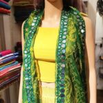 Vanitha Vijayakumar Instagram – Bandhini print with mirror worked dupatta🍋 Dm for price & details📩#vanithavijaykumarstyling #outfitoftheday #outfit #outfits #women #womensfashion #girl #girls #style #styling #stylist #fashion #ootd #picoftheday #pictureoftheday #dress #accessories #makeover #onlineshopping #onlineshop #boutique #boutiqueshopping #boutiquefashion Khader Nawaz Khan Road