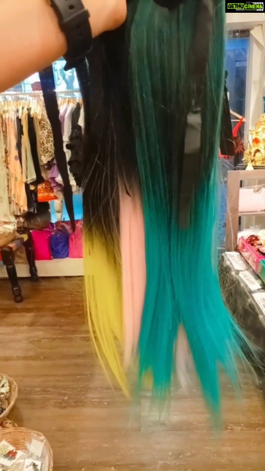 Vanitha Vijayakumar Instagram - Colorful Horsetail ponytail straight  gradient Hair Extension 🌈 DM for price & details📩  #vanithavijaykumarstyling #entrepreneur #women #fashion #girls #business # chennai #ootdfashion #accessories #trending #life #party ...
