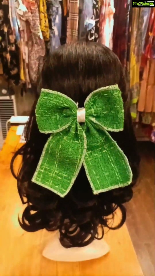 Vanitha Vijayakumar Instagram - Enhance your hair beauty by this cute satin bow clips 🎀 Available in variety of colors to match ur look🎨 Dm for price & details📩 #vanithavijaykumarstyling #entrepreneur #women #fashion #girls #business #chennai #ootdfashion #accessories #trending #life #party #girl #makeover #shopping #onlineshopping #onlineshop #style #outfits #outfit #store #makeover #reelsinstagram #reelitfeelit #reelsvideo #reels #reelkarofeelkaro #reelsindia #instagramhub Khader Nawaz Khan Road