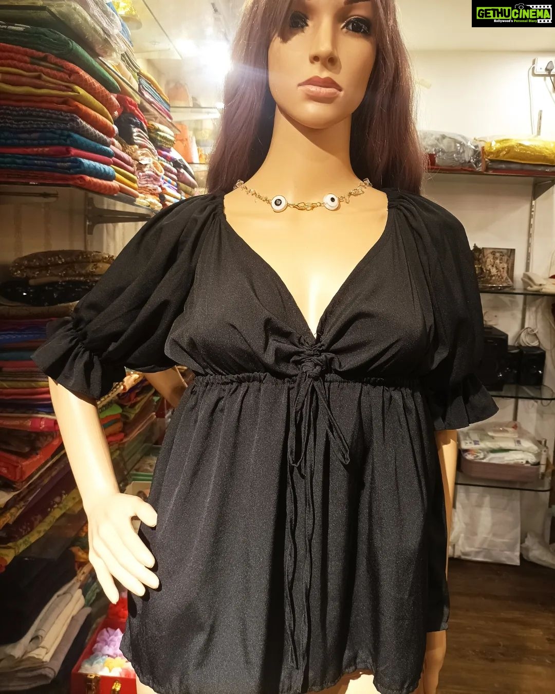Vanitha Vijayakumar Instagram - Elasticated shoulders & plunging tie knot neckline puff sleeved top🌺 swipe left to see the available colors🎨 Dm for price & details📩 #vanithavijaykumarstyling #outfitoftheday #outfit #outfits #women #womensfashion #girl #girls #style #styling #stylist #fashion #ootd #picoftheday #pictureoftheday #dress #accessories #makeover #onlineshopping #onlineshop #boutique #boutiqueshopping #boutiquefashion Khader Nawaz Khan Road