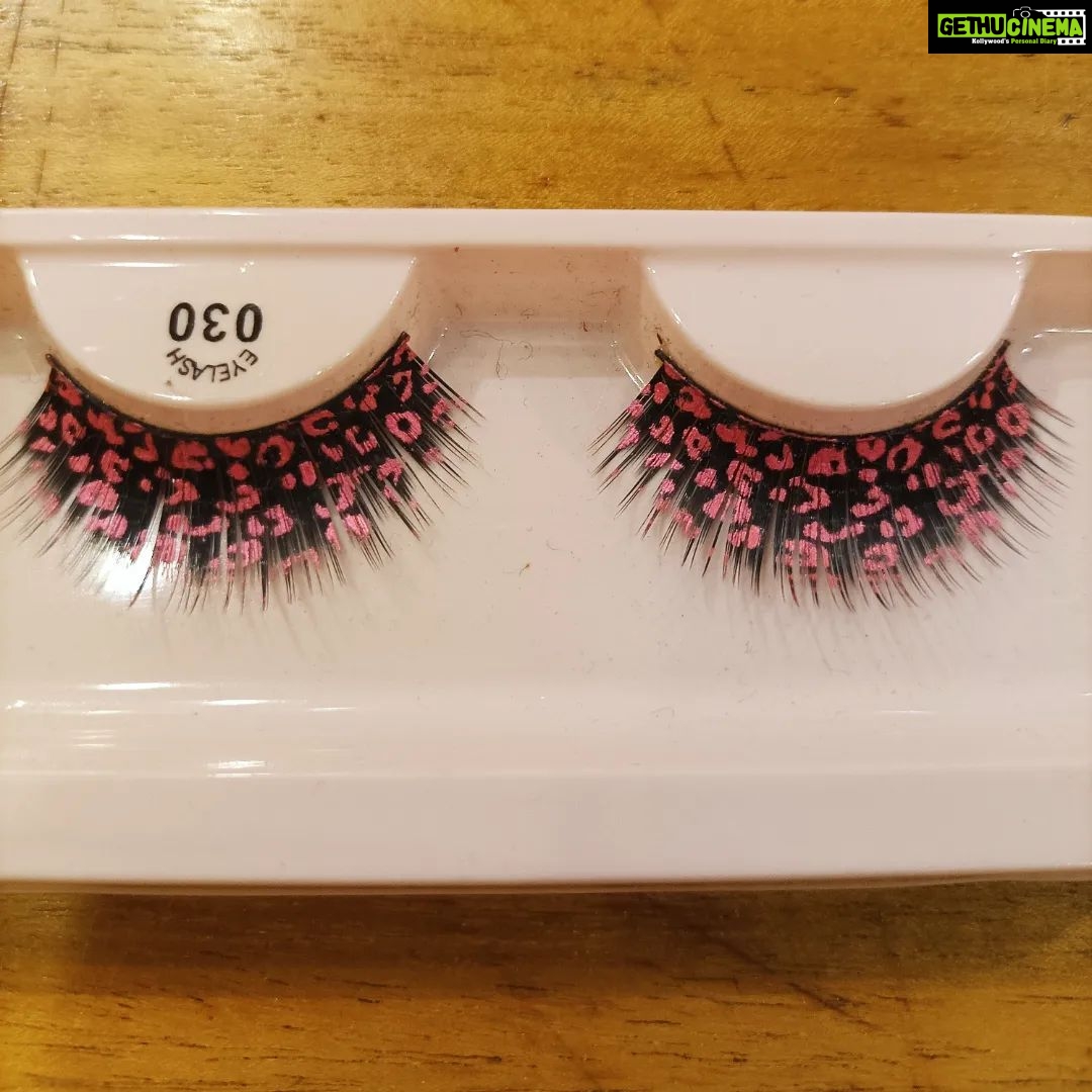 Vanitha Vijayakumar Instagram - Enhance your eyes with our unique eyelashes👁 Multicolor eyelash extensions🌈 Dm for price & details📩#vanithavijaykumarstyling #eyelashextensions #eyes #eyelashes #women #womensfashion #girl #girls #style #styling #stylist #fashion #ootd #picoftheday #pictureoftheday #dress #accessories #makeover #onlineshopping #onlineshop #boutique #boutiqueshopping #boutiquefashion Khader Nawaz Khan Road