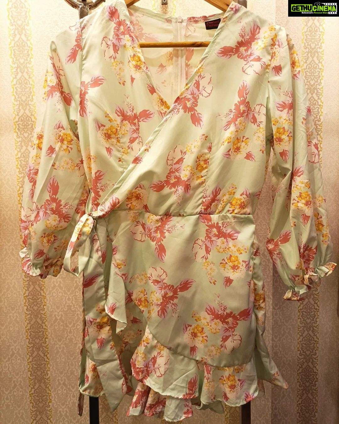 Vanitha Vijayakumar Instagram - Cross front wrap divided skirt dress with short frill hem sleeves👗 Ties on the side with a bow🎀 Lightweight summer material in the cutest illustrated floral pattern print🌼 swipe left to see the available colors🎨 Buy this dress in just 999/-💁🏻♀️ Offer is going on hurry up ladies🛒🛍 #vanithavijaykumarstyling #outfitoftheday #outfit #outfits #women #womensfashion #girl #girls #style #styling #stylist #fashion #ootd #picoftheday #pictureoftheday #dress #accessories #makeover #onlineshopping #onlineshop #boutique #boutiqueshopping #boutiquefashion Khader Nawaz Khan Road