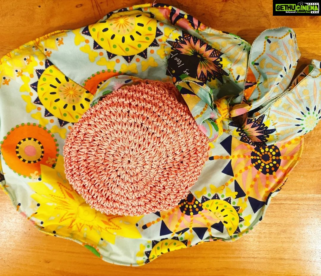 Vanitha Vijayakumar Instagram - Your new beachin' bestie🤠women's classic wide brim sun hat👒 🤳swipe left to see the available colors & design's 🎨 Dm for price & details📩 #vanithavijaykumarstyling #outfitoftheday #outfit #outfits #women #womensfashion #girl #girls #style #styling #stylist #fashion #ootd #picoftheday #pictureoftheday #dress #accessories #makeover #onlineshopping #onlineshop #boutique #boutiqueshopping #boutiquefashion Khader Nawaz Khan Road