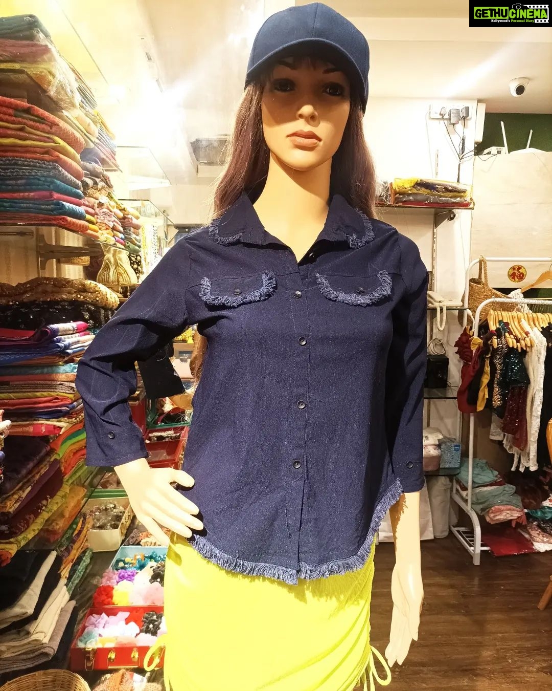 Vanitha Vijayakumar Instagram - Stylish women's slim fit denim shirt type top ripped at the raw edges👚 swipe left to see available colors🤳Dm for price & details📩 #vanithavijaykumarstyling #outfitoftheday #outfit #outfits #women #womensfashion #girl #girls #style #styling #stylist #fashion #ootd #picoftheday #pictureoftheday #dress #accessories #makeover #onlineshopping #onlineshop #boutique #boutiqueshopping #boutiquefashion Khader Nawaz Khan Road