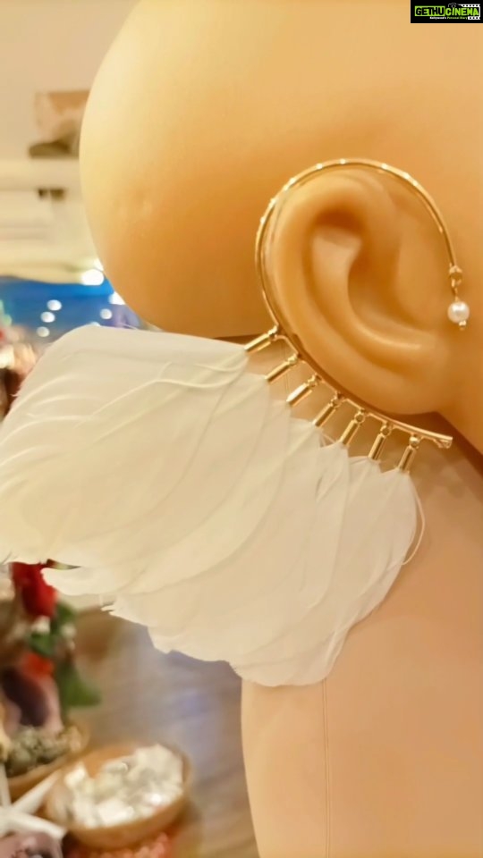 Vanitha Vijayakumar Instagram - Have u heard of the ear cuffs? If u have not, take a look at the area of jewelry, Earcuffs are the accessory that makes the difference between a conventional look and a super-cool😎 These pieces give a bold touch while you're fashionable💃🏻 #vanithavijaykumarstyling #entrepreneur #women #fashion #girls #business #chennai #ootdfashion #accessories #trending #life #party #girl #makeover #shopping #onlineshopping #onlineshop #style #outfits #outfit #store #makeover #reelsinstagram #reelitfeelit #reelsvideo #reels #reelkarofeelkaro #reelsindia #instagram