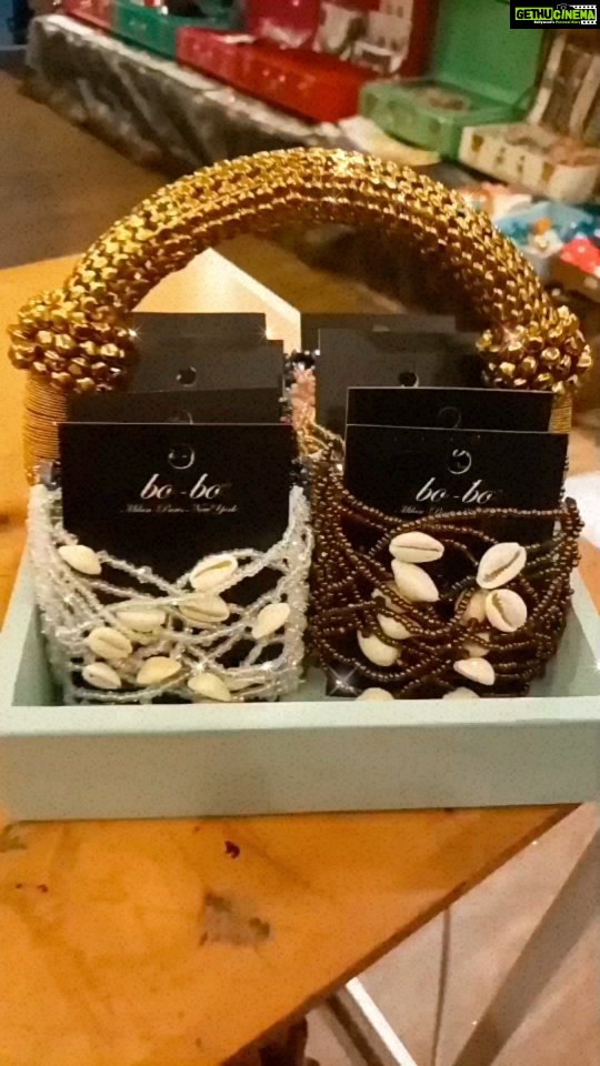 Vanitha Vijayakumar Instagram - Magic Hair Comb/Hair Accessories🙆🏻♀️ ⭐u can use it to make different hairstyles. ⭐It doesn't harm your scalp when you use it. ⭐Work perfectly in all hair types, from very thick hair to thin hair, long or short hair, ideal for bundling long hair while exercising. ⭐Many hairstyles can be created without using any additional accessories. ⭐You can make a trendy personality hairstyle according to your own characteristics. Dm for price & details📩 #vanithavijaykumarstyling #entrepreneur #women #fashion #girls #business #chennai #ootdfashion #accessories #trending #life #party #girl #makeover #shopping #onlineshopping #onlineshop #style #outfits #outfit #store #makeover #reelsinstagram #reelitfeelit #reelsvideo #reels #reelkarofeelkaro #reelsindia #instagram Khader Nawaz Khan Road