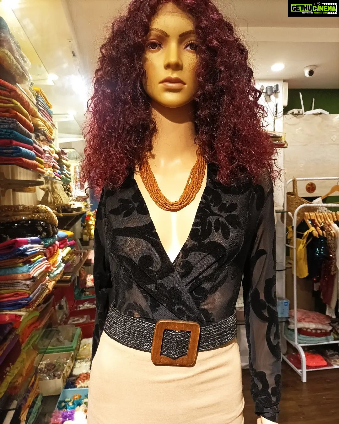 Vanitha Vijayakumar Instagram - ✴️ Bodysuit top helps u to accentuate the curves and looks great on ur figure... ✴️A bodysuit is normally tucked inside & u can wear it with mini skirts, high waisted palazzo pants, even u can wear it with ur sarees too... ✴️Bodysuits can hug your curves as the perfect foundation and on the top so u can pair with any bottoms u want... #vanithavijaykumarstyling #outfitoftheday #outfit #outfits #women #womensfashion #girl #girls #style #styling #stylist #fashion #ootd #picoftheday #pictureoftheday #dress #accessories #makeover #onlineshopping #onlineshop #boutique #boutiqueshopping #boutiquefashion Khader Nawaz Khan Road