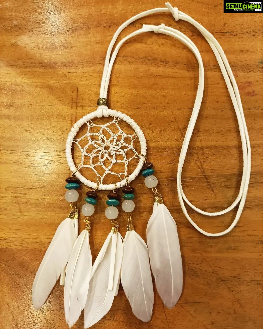Vanitha Vijayakumar Instagram - Lucky dream catcher necklace🪶 Dm for price & details📩 #vanithavijaykumarstyling #outfitoftheday #outfit #outfits #women #womensfashion #girl #girls #style #styling #stylist #fashion #ootd #picoftheday #pictureoftheday #dress #accessories #makeover #onlineshopping #onlineshop #boutique #boutiqueshopping #boutiquefashion Khader Nawaz Khan Road
